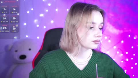 Snapshot of red_queeen chatting on 15, 12, 2024 QUEEN OF EVIL online show from 15, 12, 2024