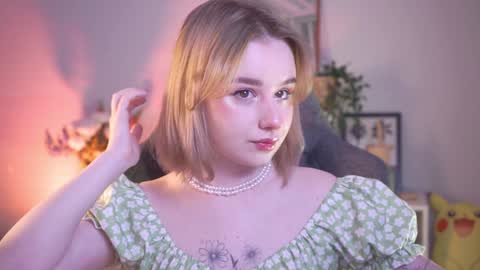 Snapshot of red_queeen chatting on 26, 12, 2024 QUEEN OF EVIL online show from 26, 12, 2024