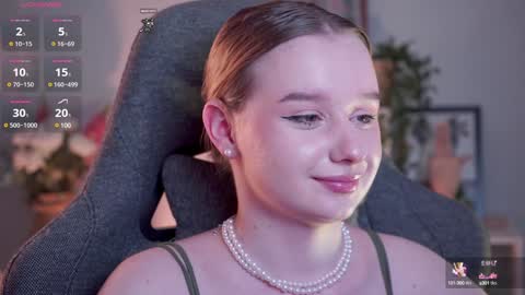 Snapshot of red_queeen chatting on 29, 12, 2024 QUEEN OF EVIL online show from 29, 12, 2024