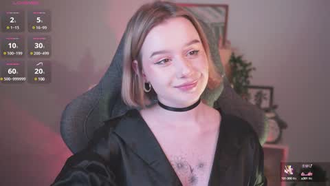 Snapshot of red_queeen chatting on 8, 1, 2025 QUEEN OF EVIL online show from 8, 1, 2025