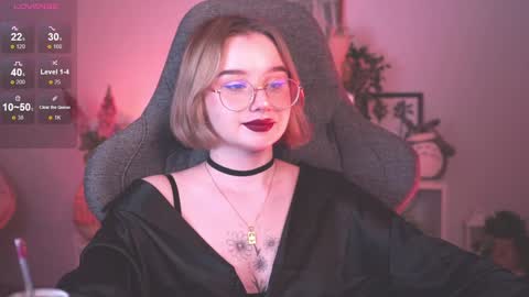 Snapshot of red_queeen chatting on 17, 1, 2025 QUEEN OF EVIL online show from 17, 1, 2025