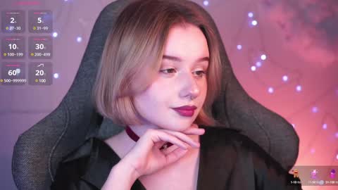 Snapshot of red_queeen chatting on 4, 2, 2025 QUEEN OF EVIL online show from 4, 2, 2025