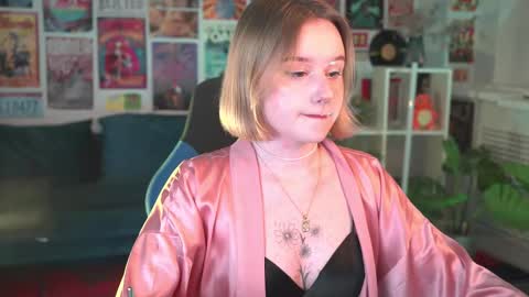 Snapshot of red_queeen chatting on 27, 2, 2025 QUEEN OF EVIL online show from 27, 2, 2025