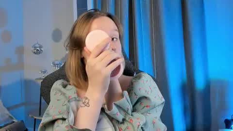 Snapshot of red_queeen chatting on 14, 9, 2025 QUEEN OF EVIL online show from 14, 9, 2025