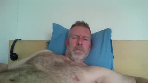 Snapshot of redandbluecloud chatting on 11, 5, 2026 Red online show from 11, 5, 2026
