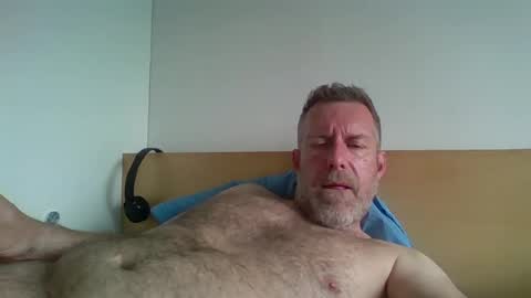 Snapshot of redandbluecloud chatting on 11, 5, 2026 Red online show from 11, 5, 2026