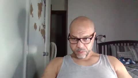 Snapshot of redbone441 chatting on 24, 4, 2026 Redbone online show from 24, 4, 2026