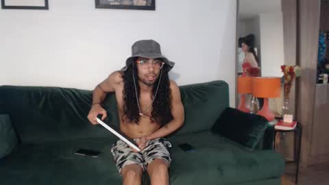 Snapshot of redfloweer chatting on 1, 2, 2025 redfloweer online show from 1, 2, 2025