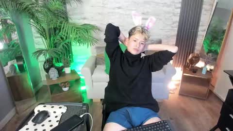 redhood_1_ online show from 26, 3, 2026