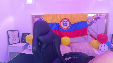 Snapshot of redhotter_ chatting on 25, 6, 2026 Lili Lopez online show from 25, 6, 2026