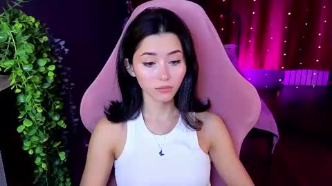 Snapshot of redmidnight_ chatting on 5, 7, 2026 Kiara online show from 5, 7, 2026