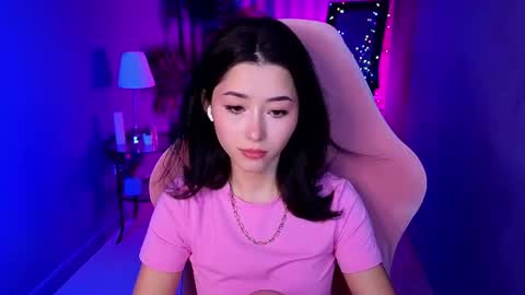 Snapshot of redmidnight_ chatting on 8, 7, 2026 Kiara online show from 8, 7, 2026