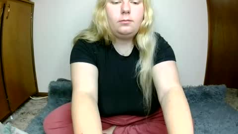 Snapshot of redridinghood7 chatting on 2, 7, 2026 Joyrider94 online show from 2, 7, 2026