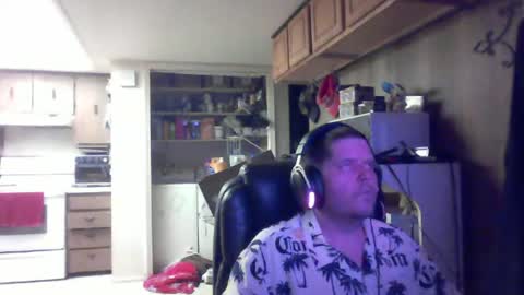 Snapshot of reecoiled chatting on 22, 6, 2026 reecoiled online show from 22, 6, 2026