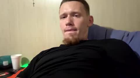 Snapshot of reggiemachete chatting on 30, 10, 2025 reggiemachete online show from 30, 10, 2025