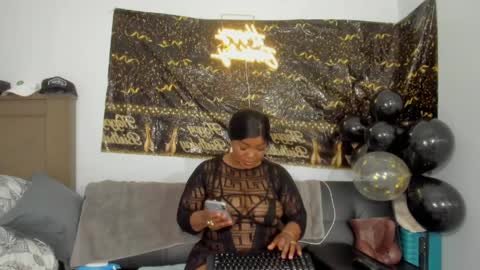 Snapshot of reginabanx chatting on 26, 4, 2026 reginabanx online show from 26, 4, 2026