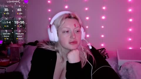 Snapshot of reiannmay chatting on 1, 4, 2026 reiannmay online show from 1, 4, 2026