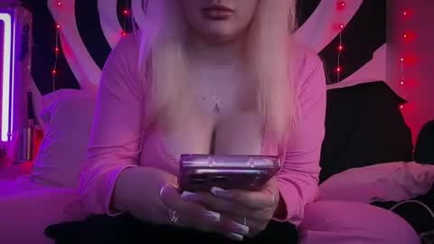 Snapshot of reiannmay chatting on 17, 5, 2026 reiannmay online show from 17, 5, 2026