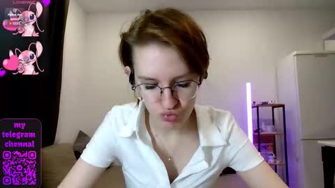 Snapshot of renaeblaski chatting on 1, 3, 2026 Claire online show from 1, 3, 2026