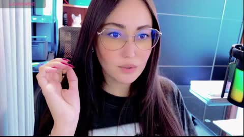 Snapshot of renata100 chatting on 31, 5, 2026 Amelie online show from 31, 5, 2026