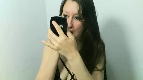 renata cheriee online show from 15, 4, 2026