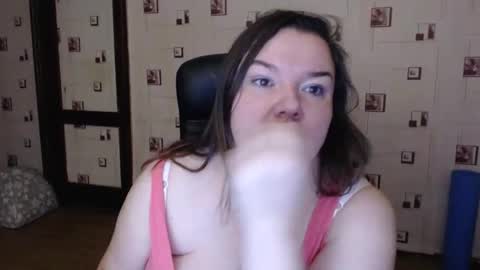 renataoia online show from 8, 12, 2024