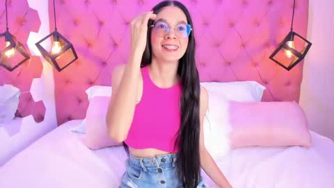 Snapshot of renataoviedo chatting on 21, 4, 2026 Renata Oviedo online show from 21, 4, 2026