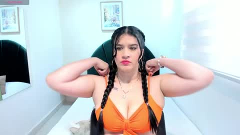 Snapshot of renataruiz_rr chatting on 15, 4, 2026 online show from 15, 4, 2026