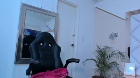 Renata  online show from 25, 1, 2025