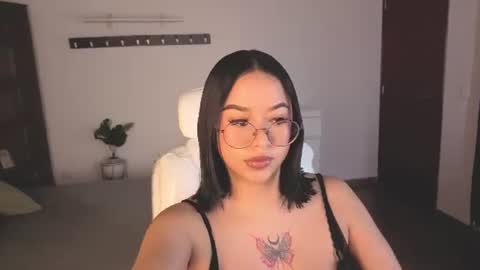 Snapshot of renaxi_smith chatting on 11, 7, 2026 renaxi_smith online show from 11, 7, 2026