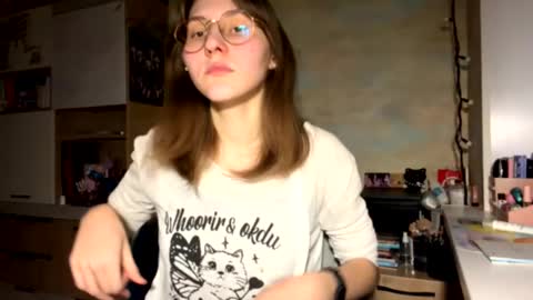 Mia online show from 10, 2, 2026