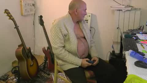 Snapshot of renefr chatting on 25, 11, 2025 renefr online show from 25, 11, 2025