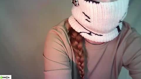 Snapshot of renesme_lusilia chatting on 11, 5, 2026 Renesme White Im here from Monday to Friday online show from 11, 5, 2026