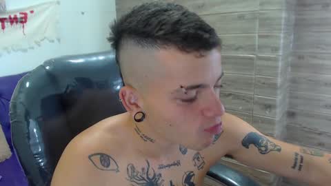 Snapshot of rennesanti chatting on 5, 12, 2024 R E N E online show from 5, 12, 2024