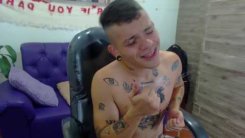 Snapshot of rennesanti chatting on 6, 12, 2024 R E N E online show from 6, 12, 2024