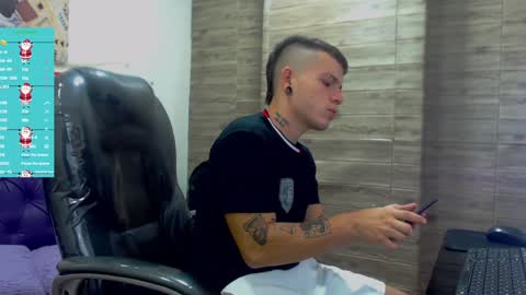 Snapshot of rennesanti chatting on 20, 12, 2024 R E N E online show from 20, 12, 2024