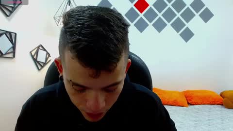 Snapshot of rennesanti chatting on 30, 12, 2024 R E N E online show from 30, 12, 2024