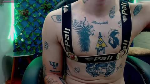 Snapshot of rennesanti chatting on 21, 1, 2025 R E N E online show from 21, 1, 2025