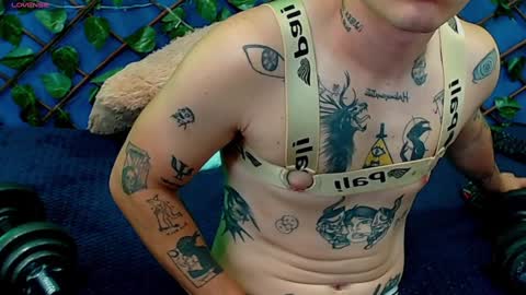 Snapshot of rennesanti chatting on 23, 1, 2025 R E N E online show from 23, 1, 2025