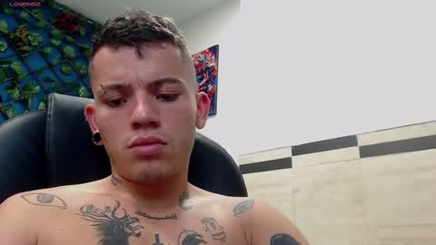 Snapshot of rennesanti chatting on 25, 2, 2025 R E N E online show from 25, 2, 2025