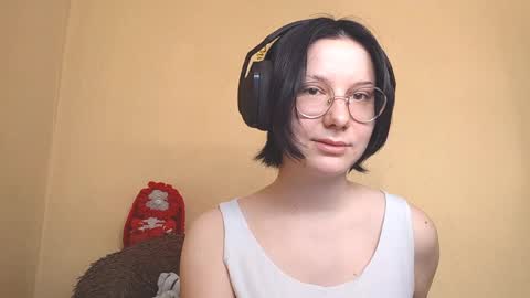 Snapshot of retaroessler chatting on 6, 4, 2026 Sofia online show from 6, 4, 2026