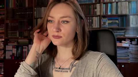 Snapshot of retromarie chatting on 26, 4, 2026 Rie online show from 26, 4, 2026