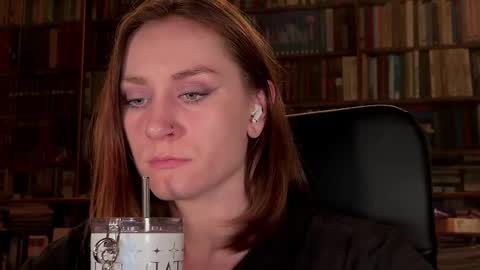 Snapshot of retromarie chatting on 13, 5, 2026 Rie online show from 13, 5, 2026