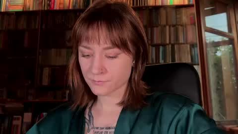 Snapshot of retromarie chatting on 19, 5, 2026 Rie online show from 19, 5, 2026