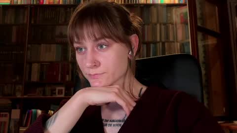 Snapshot of retromarie chatting on 20, 5, 2026 Rie online show from 20, 5, 2026