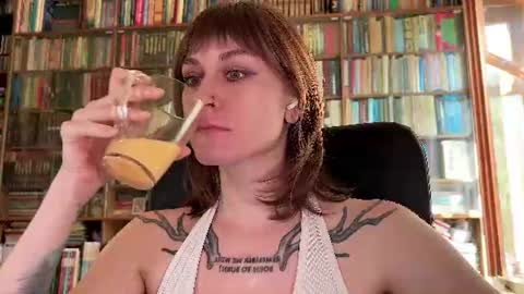 Snapshot of retromarie chatting on 12, 6, 2026 Rie online show from 12, 6, 2026