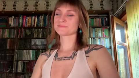 Snapshot of retromarie chatting on 22, 6, 2026 Rie online show from 22, 6, 2026