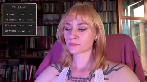 Snapshot of retromarie chatting on 7, 7, 2026 Rie online show from 7, 7, 2026