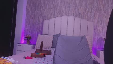Snapshot of reven_lilith chatting on 9, 5, 2026 REVEN online show from 9, 5, 2026