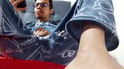 Snapshot of reyfons chatting on 11, 9, 2025 Naruto Uchiha online show from 11, 9, 2025